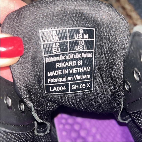 Women's New Dr. Martens Air Wair Combat Boots Size 8 Y2K Goth Punk Streetwear - Picture 8 of 9